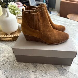 Brown Suede wedge Ankle Boots size 8